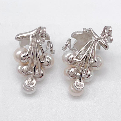 Antique Impression. Multi-pearl Earring in Silver 925. Pearl Grape