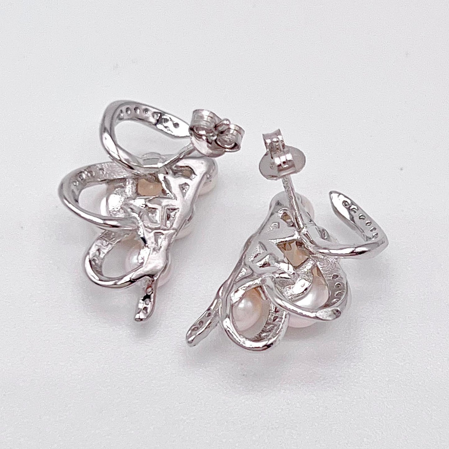 Antique Impression. Multi-pearl Ring and Earring Set in Silver 925. Ribbon & Snowball