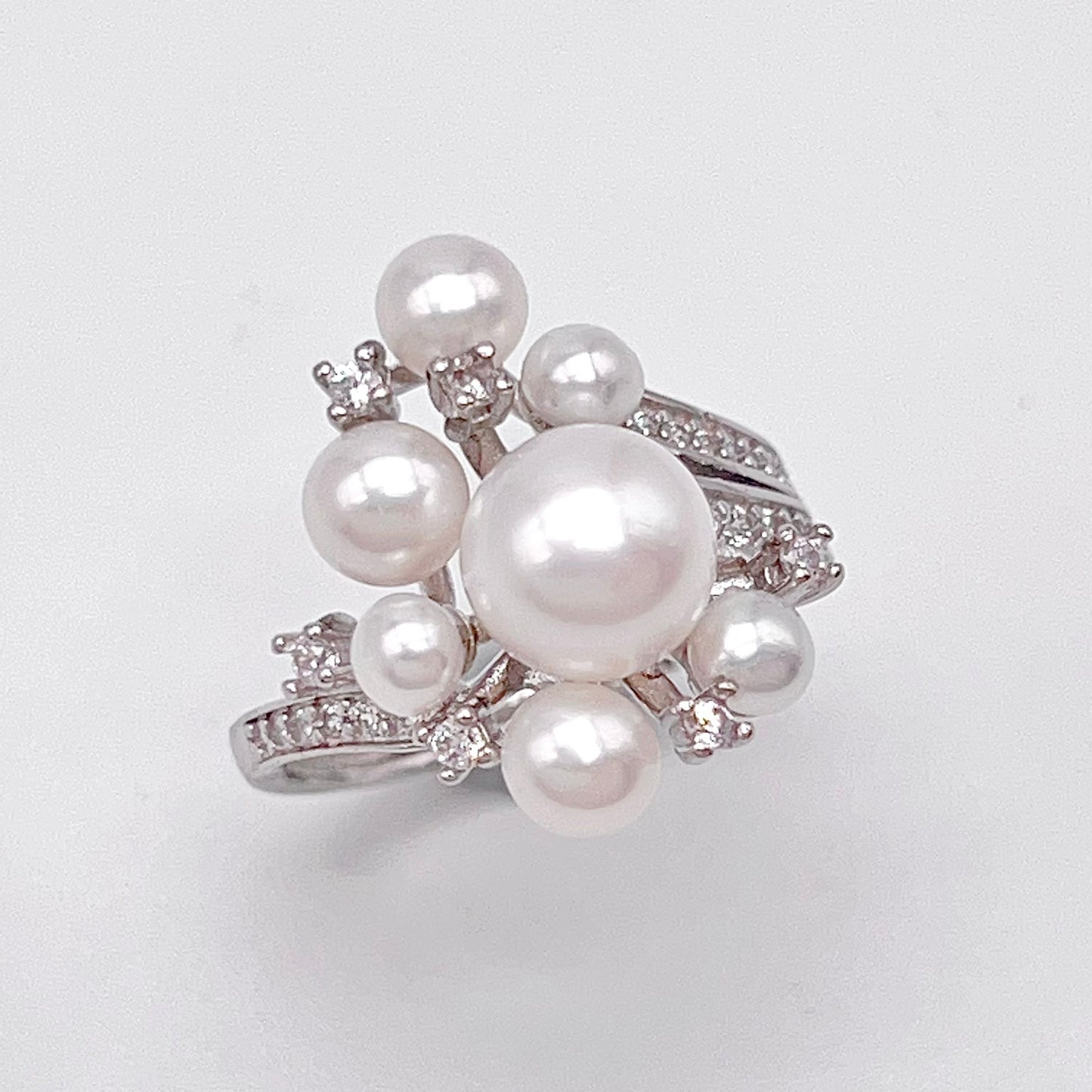 Antique Impression. Multi-pearl Ring and Earring Set in Silver 925. Ribbon & Snowball