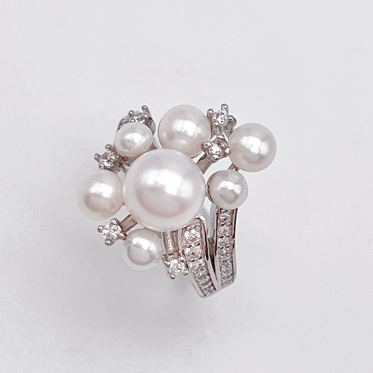 Antique Impression. Multi-pearl Ring and Earring Set in Silver 925. Ribbon & Snowball