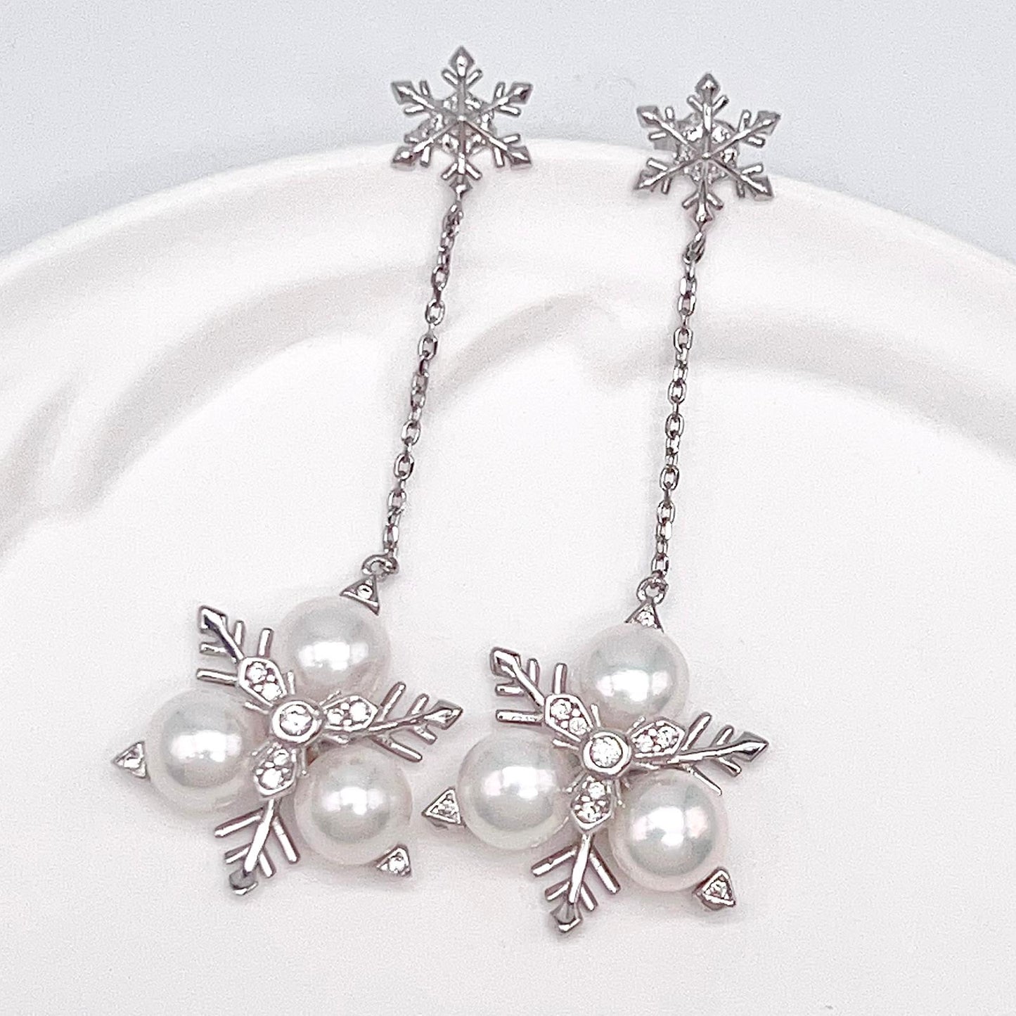 Contemporary Cocktail. Earring and Ring of Pearl Set in Silver 925. Triangular Snowflake