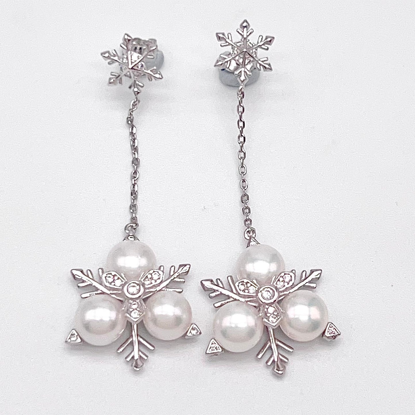 Contemporary Cocktail. Earring and Ring of Pearl Set in Silver 925. Triangular Snowflake