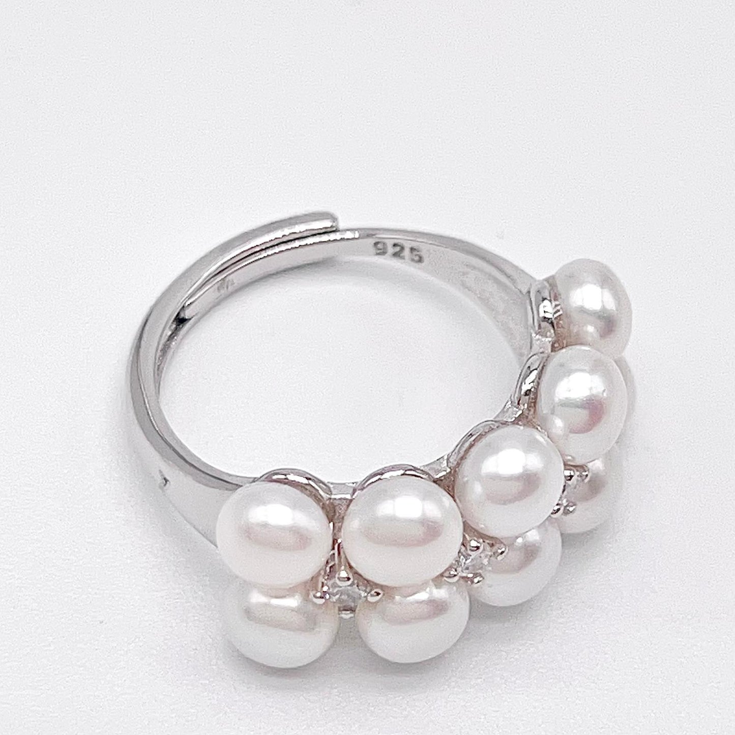 Antique Impression. Multi-pearl Ring & Earrings set in Silver 925. Star Cluster