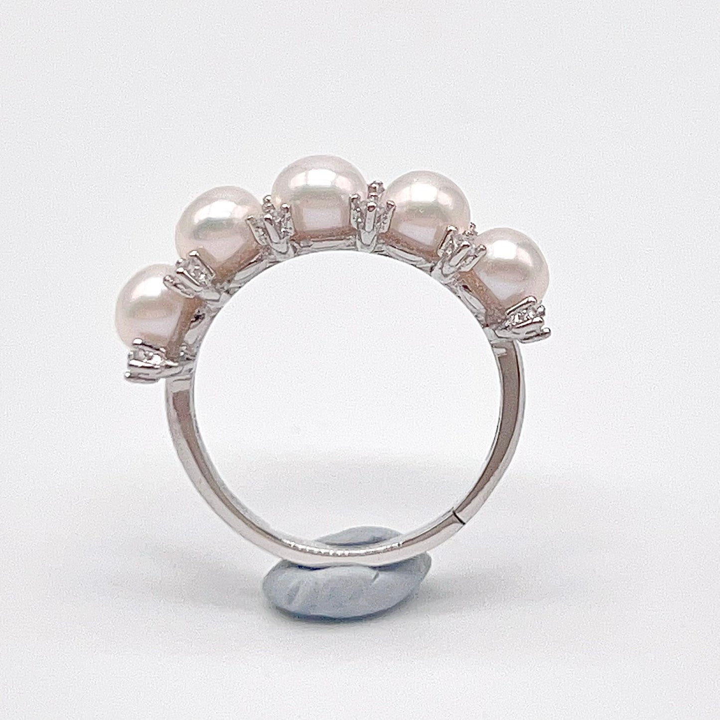 Antique Impression. Multi-pearl Ring and Earrings Set in Silver 925. Wreath