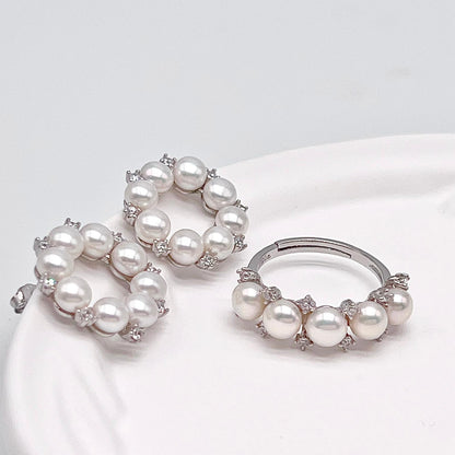 Antique Impression. Multi-pearl Ring and Earrings Set in Silver 925. Wreath