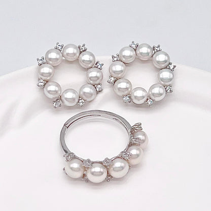 Antique Impression. Multi-pearl Ring and Earrings Set in Silver 925. Wreath