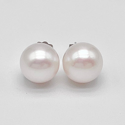 Top Quality Edison Pearl Earring and Pendant Set in 18K gold. White