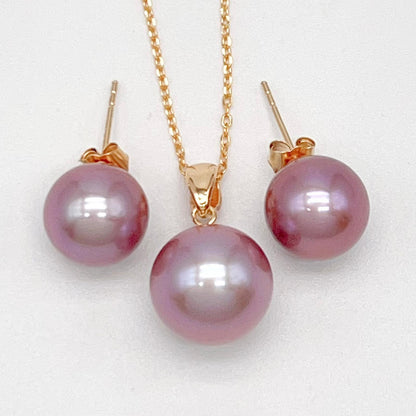 Classic. Top Quality Edison Pearl Earring and Pendant Set in 18K gold.Purple