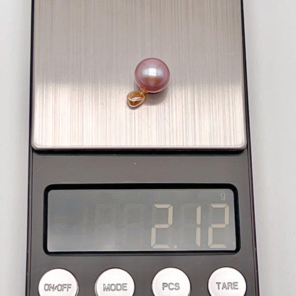 Classic. Top Quality Edison Pearl Earring and Pendant Set in 18K gold.Purple