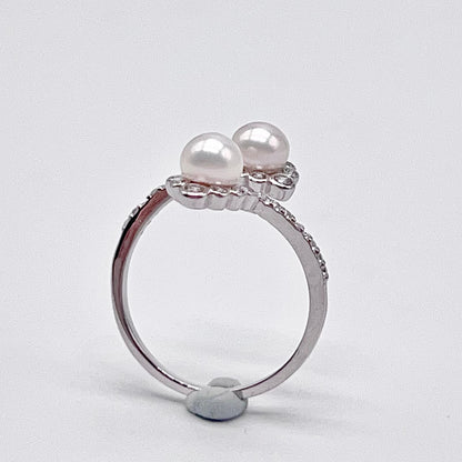 Retro Wind. Freshwater Pearl Earring and Ring Set in silver 925. Round Spark