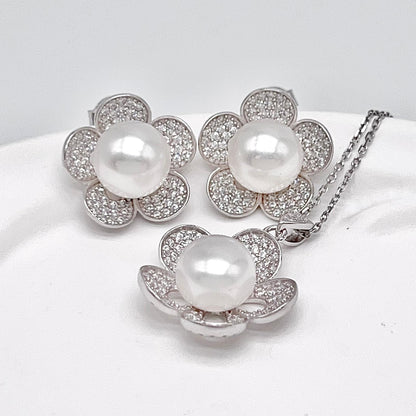 Modern Collection. Earring and Necklace of Pearl set in Silver 925. Azalea Set | White