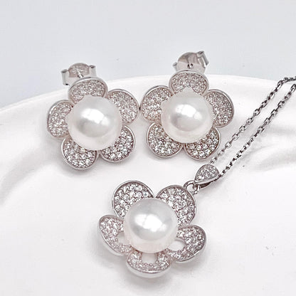 Modern Collection. Earring and Necklace of Pearl set in Silver 925. Azalea Set | White