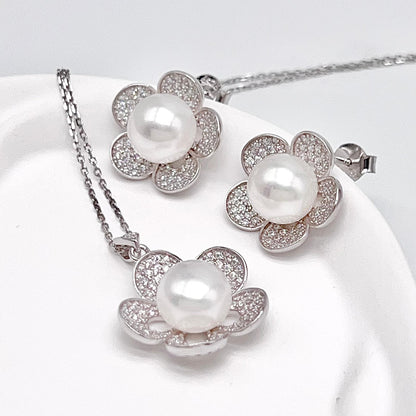 Modern Collection. Earring and Necklace of Pearl set in Silver 925. Azalea Set | White