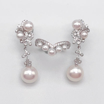 Retro Wind. Freshwater Pearl Earring and ring Set in silver 925. 3 pearl bud & mini crown ring