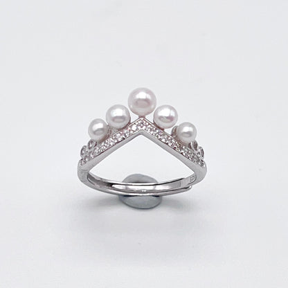 Retro Wind. Freshwater Pearl Earring and ring Set in silver 925. 3 pearl bud & mini crown ring
