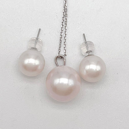 Classic. Top Quality Edison Pearl Earring and Pendant Set in PT900. White