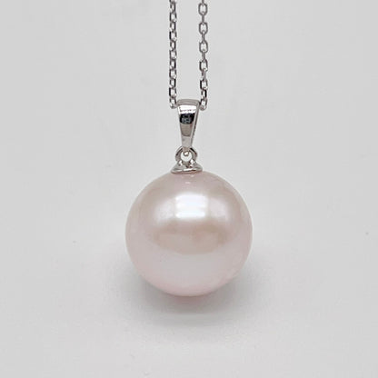 Classic. Top Quality Edison Pearl Earring and Pendant Set in PT900. White