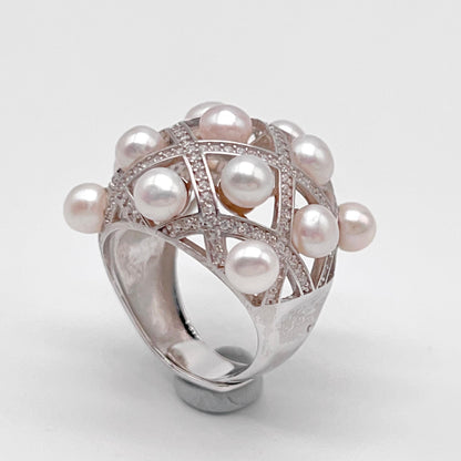 Retro Wind. Freshwater Pearl ring in silver 925