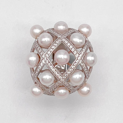 Retro Wind. Freshwater Pearl ring in silver 925