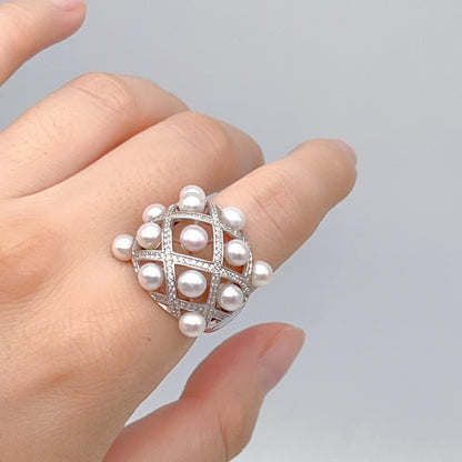 Retro Wind. Freshwater Pearl ring in silver 925