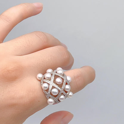 Retro Wind. Freshwater Pearl ring in silver 925
