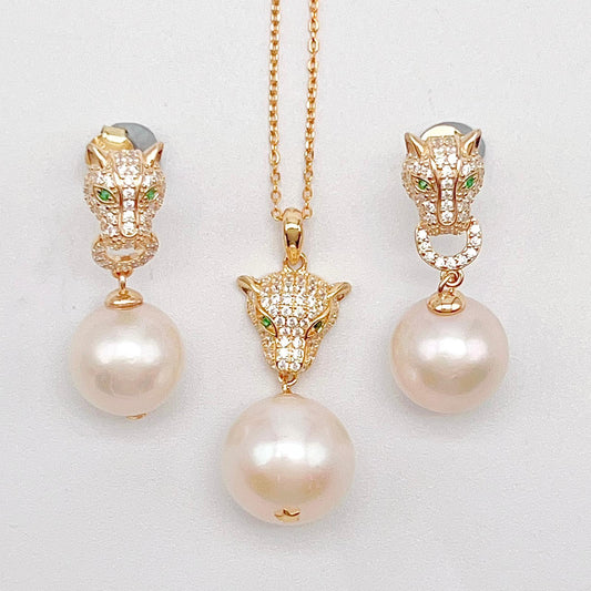 Retro Wind. Pearl Earring and Necklace in Silver 925. Leopard