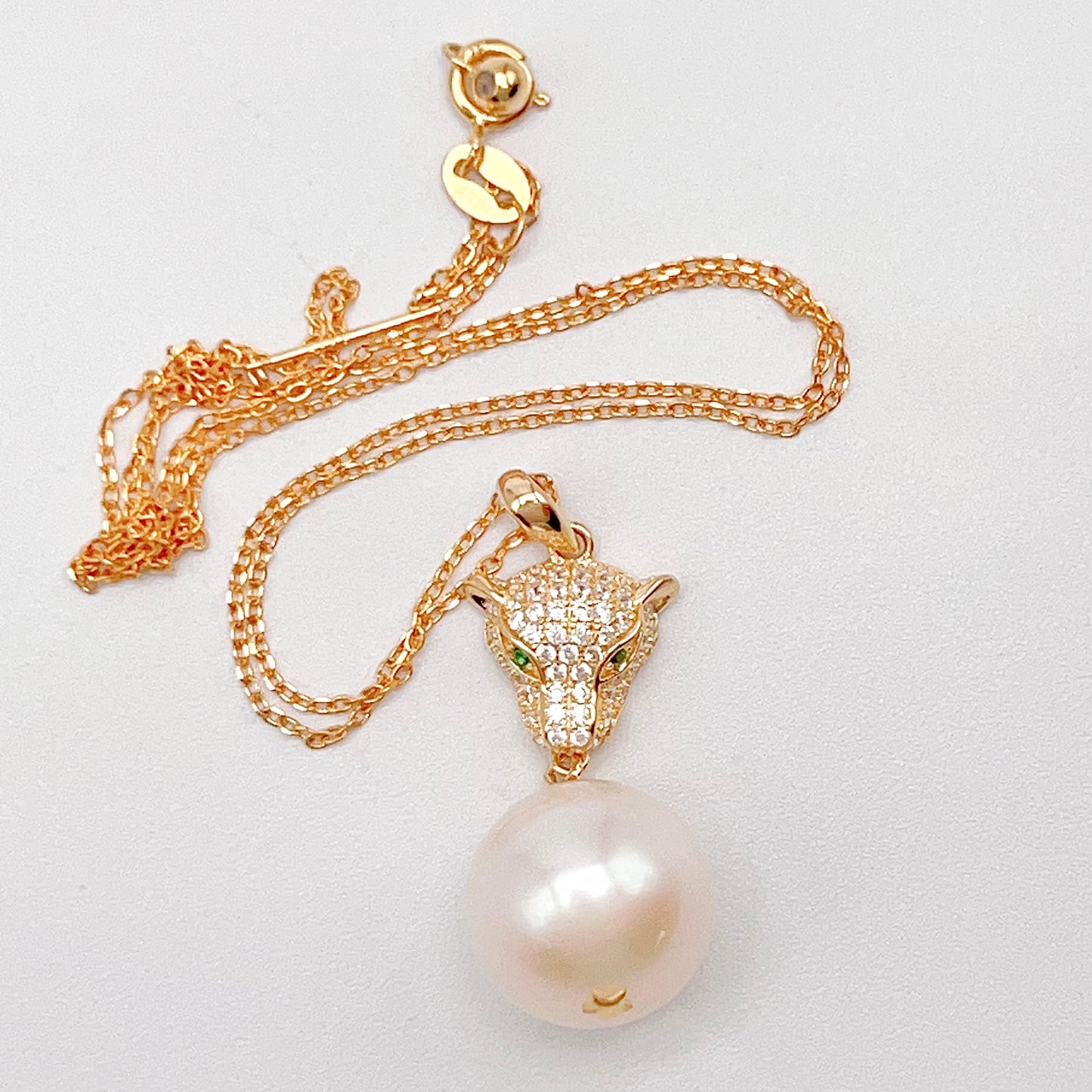 Retro Wind. Pearl Earring and Necklace in Silver 925. Leopard