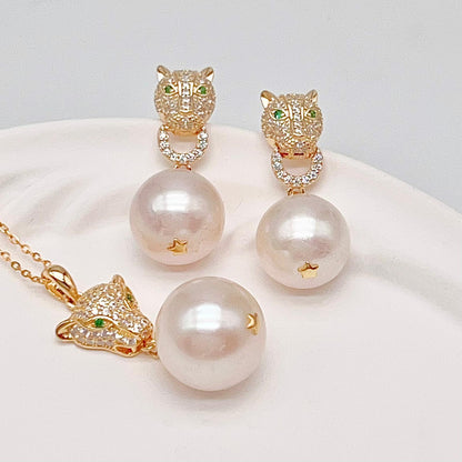 Retro Wind. Pearl Earring and Necklace in Silver 925. Leopard