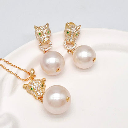 Retro Wind. Pearl Earring and Necklace in Silver 925. Leopard
