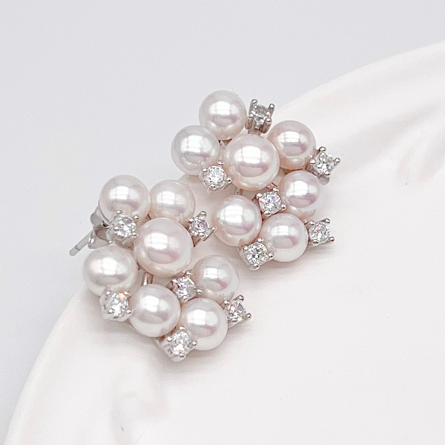 Retro Wind. Pearl Earring and Ring in Silver 925. Cloud Cluster