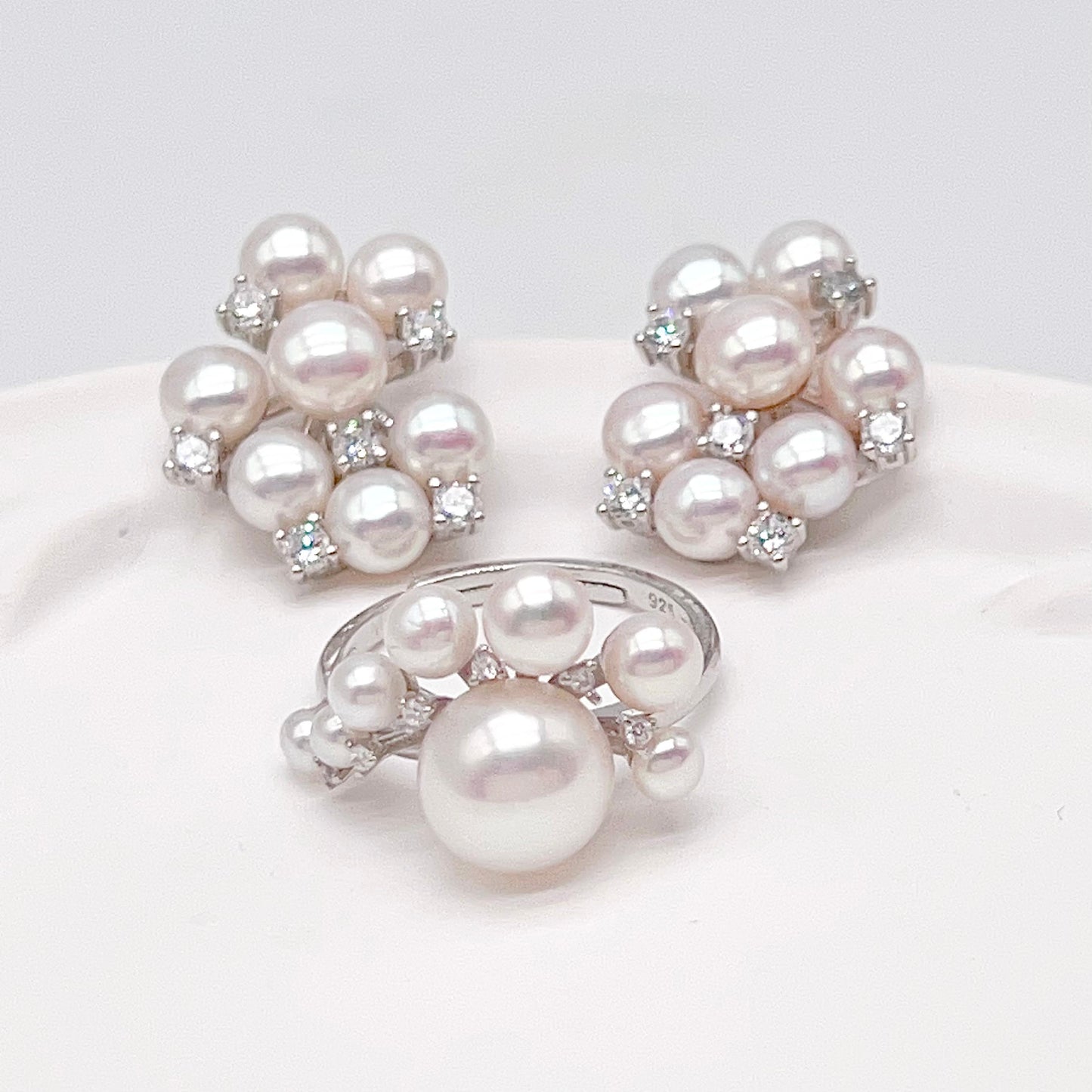 Retro Wind. Pearl Earring and Ring in Silver 925. Cloud Cluster