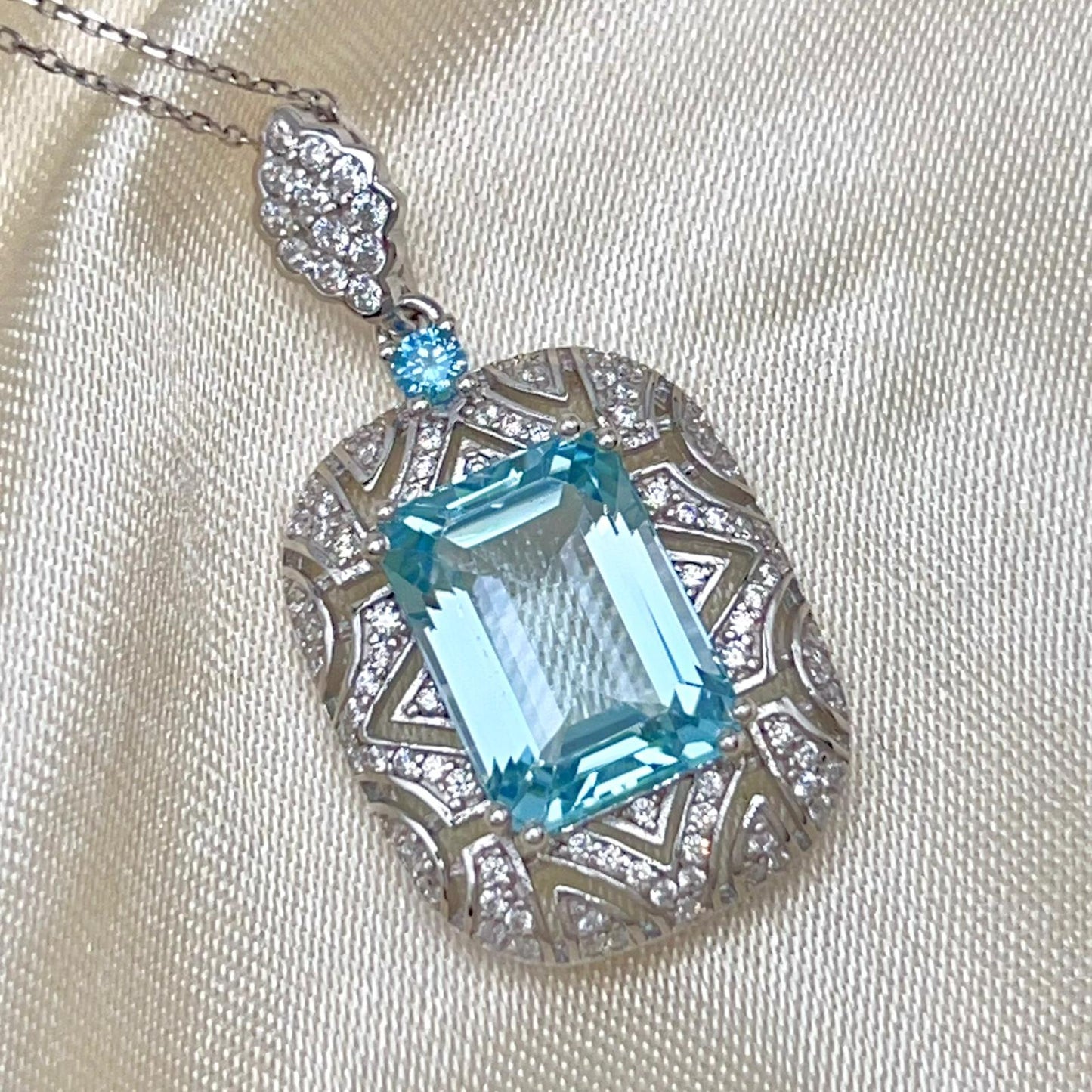 Topaz Rectangle Filigree Pendant Necklace Silver 925