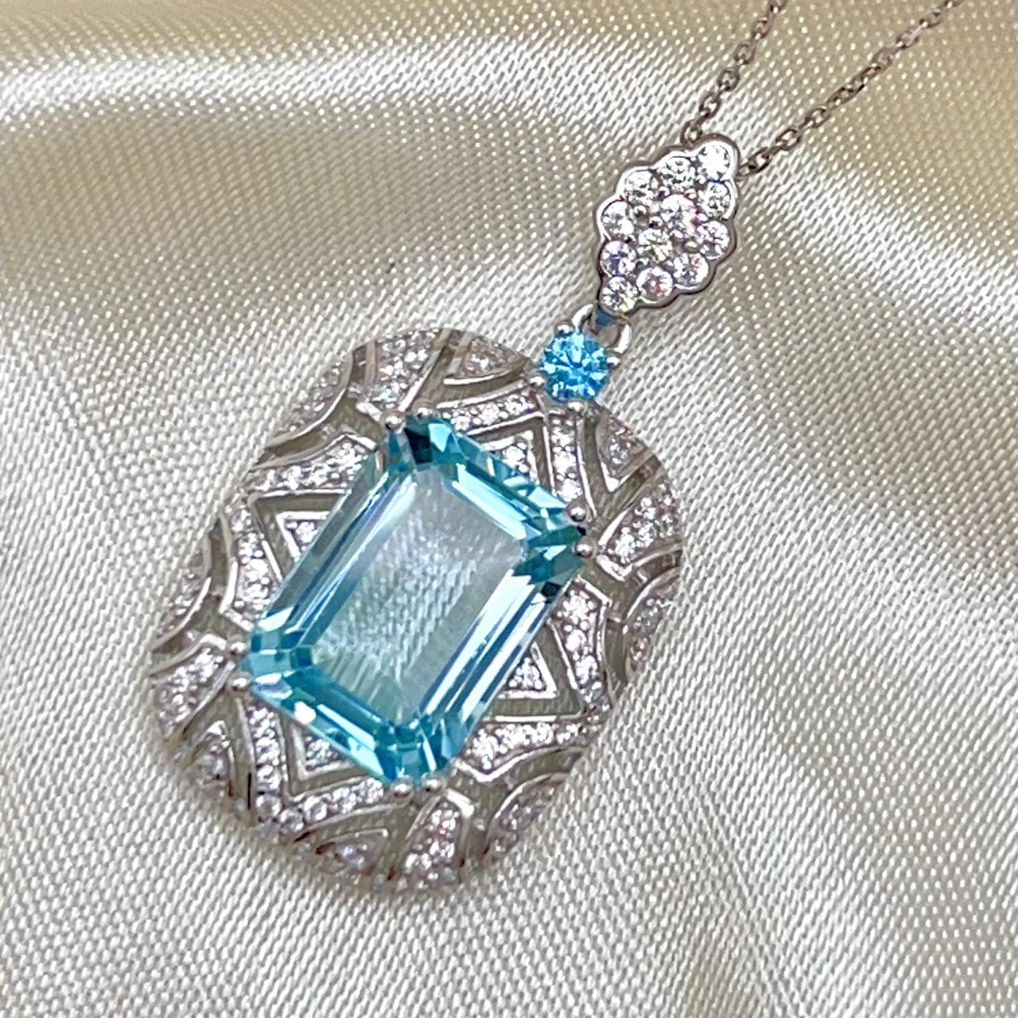 Topaz Rectangle Filigree Pendant Necklace Silver 925