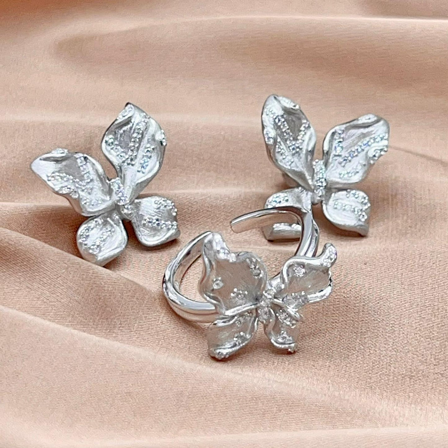 Sparkling Pavé Butterfly Stud and Ring Set in Silver 925