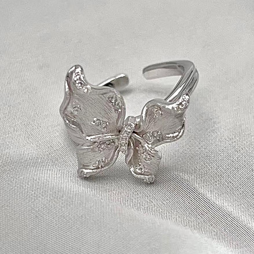 Sparkling Pavé Butterfly Stud and Ring Set in Silver 925