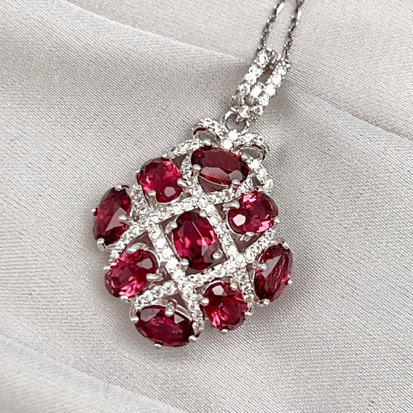 Diamond-Shape Lattice Pendant Necklace Silver 925