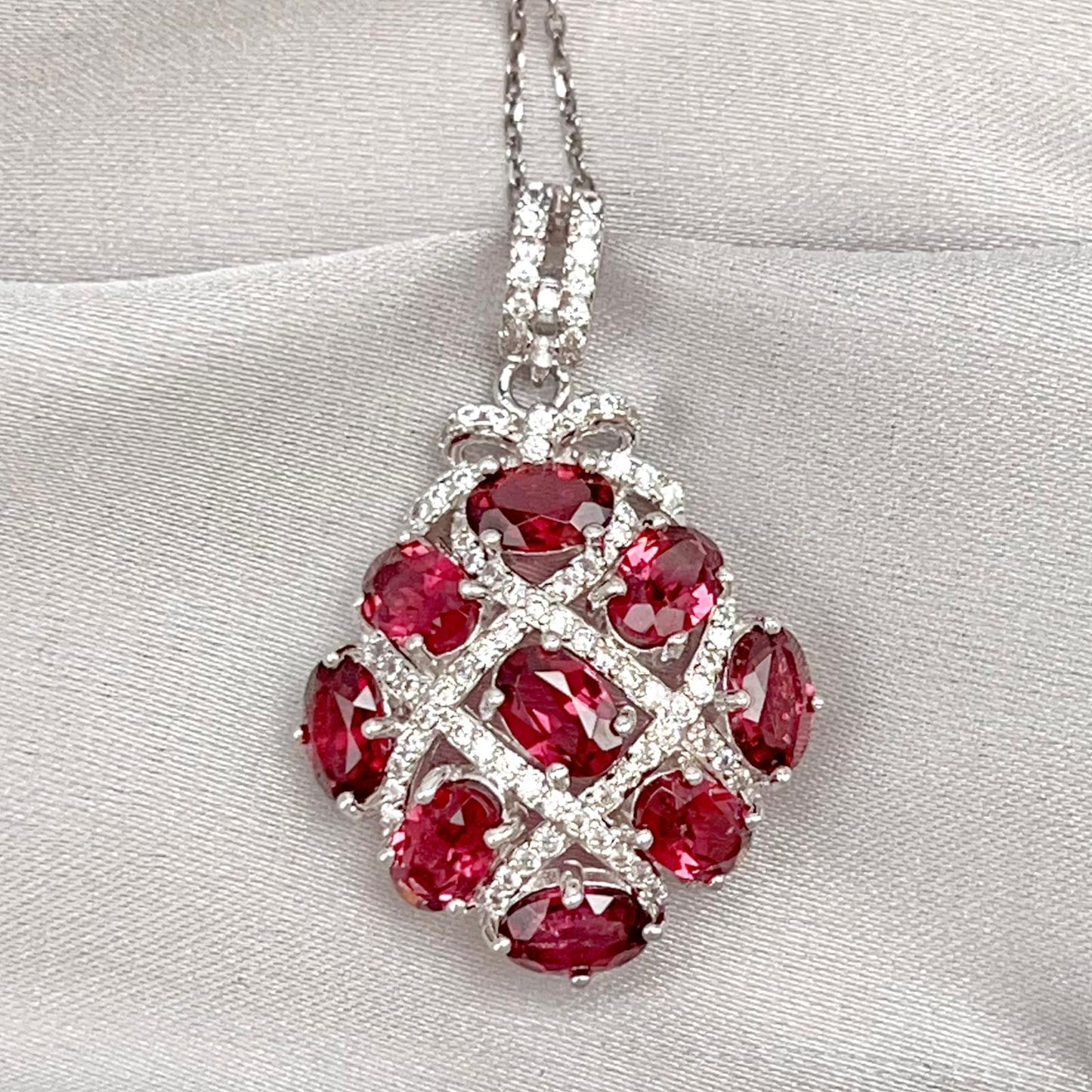 Diamond-Shape Lattice Pendant Necklace Silver 925