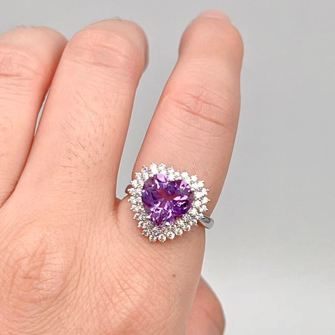 Contemporary Cocktail . Earring and Ring in heart shape of Amethyst in Silver 925