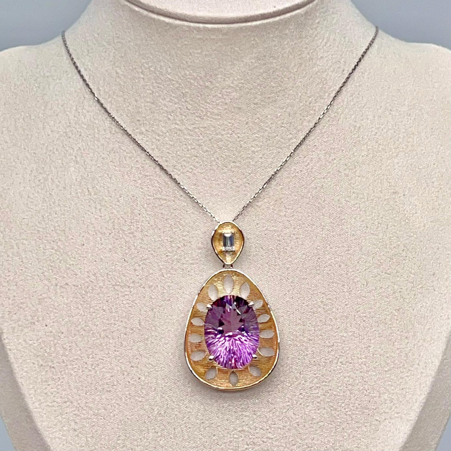 Contemporary Cocktail. Necklace in Amethyst in Oval Shape in Silver 925