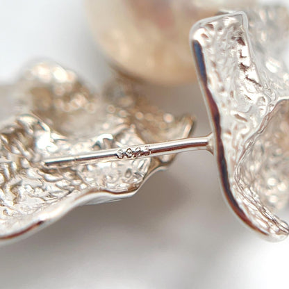 Retro Wind. Edison Pearl Earring in Silver 925. White . Rectangle Dangle