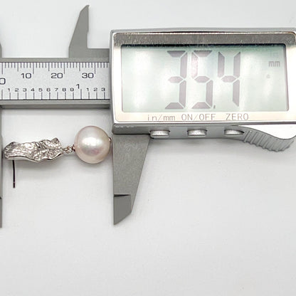 Retro Wind. Edison Pearl Earring in Silver 925. White . Rectangle Dangle