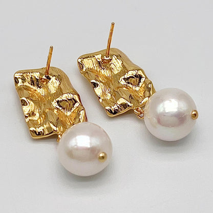 Retro Wind. Edison Pearl Earring in Silver 925. White . Rectangle Dangle