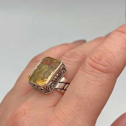 Retro Wind . Ring of Citrine in Silver 925. Rectangle . Decorative Texture