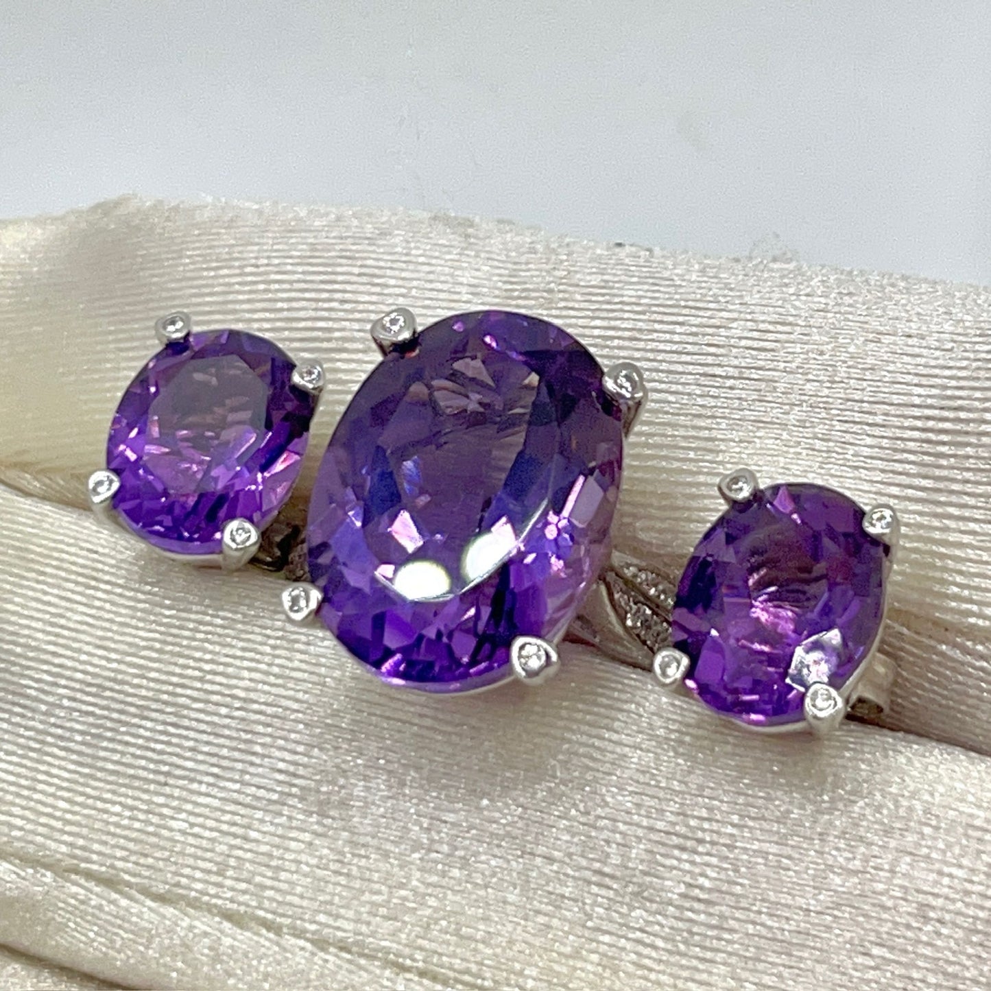 Contemporary Cocktail. Set of Amethyst Earring & Ring in Silver 925 . Oval Simple