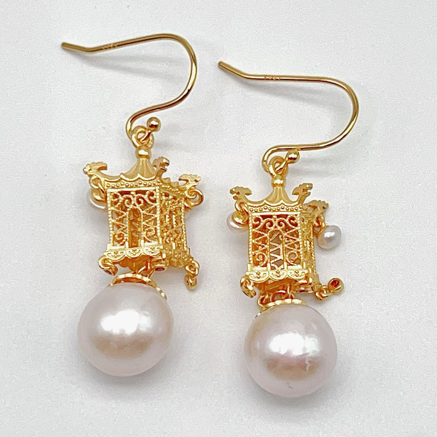 Oriental Ancient Temple Shape 3 Dimensional Silver 925 Earring