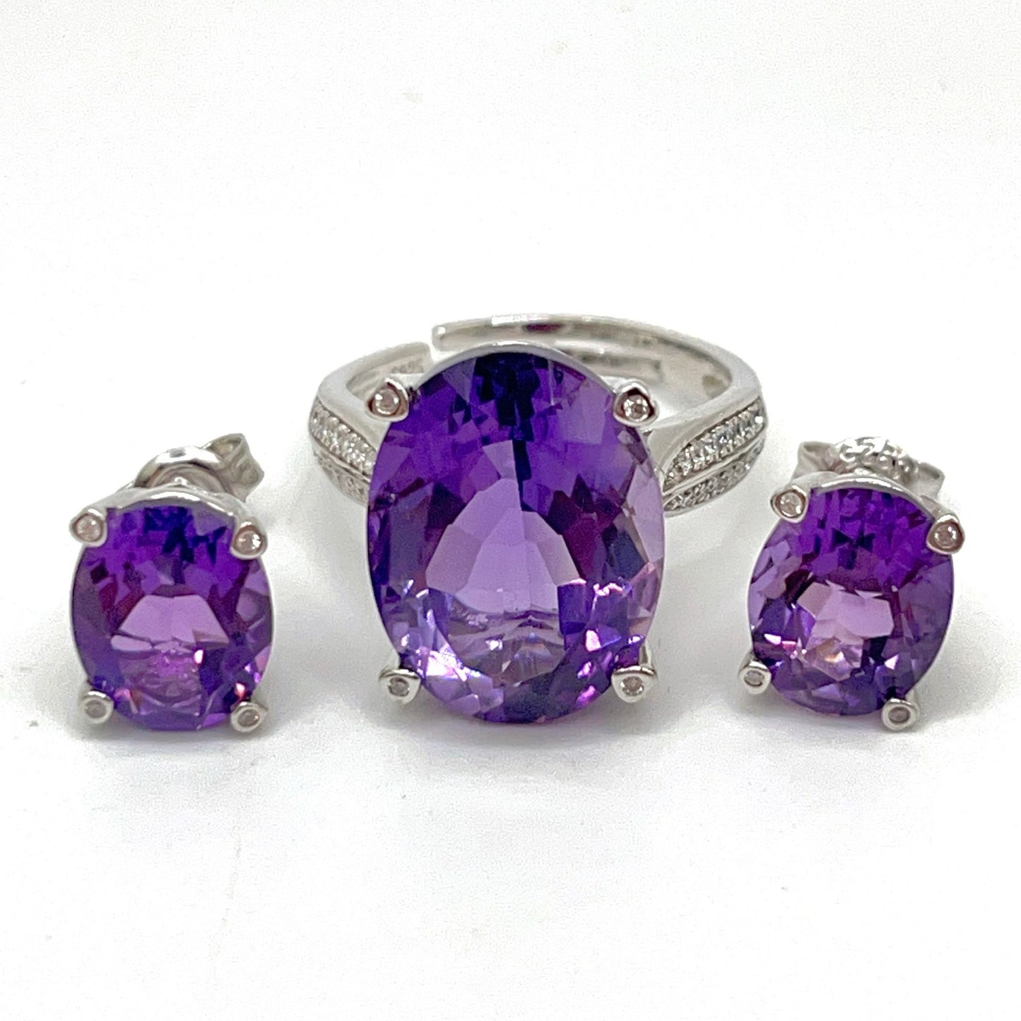 Contemporary Cocktail. Set of Amethyst Earring & Ring in Silver 925 . Oval Simple