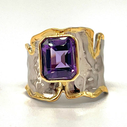 Retro Wind. Amethyst Ring in Silver 925. Golden Lining